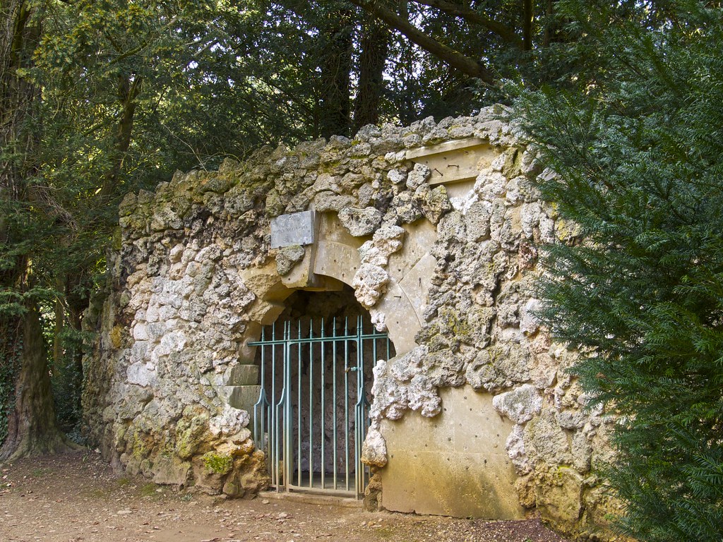 Dido's Cave