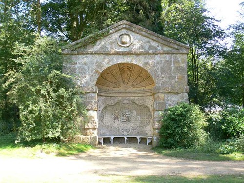 Pebble Alcove